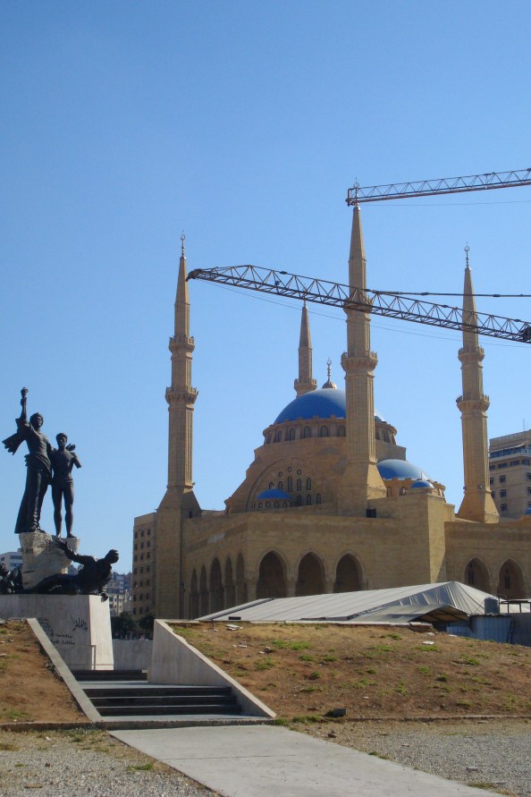 La place des Martyrs, les baches de la tombe Hariri et la mosquée El-Amine.