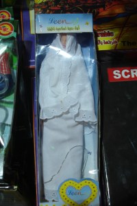 Barbie "ispice di counasse, les Guignols en revaient, Damas l'a fait